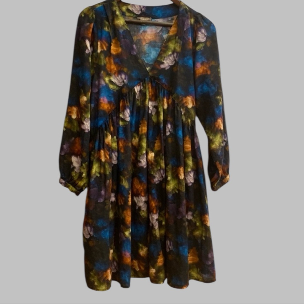 Lilla P Bracelet Sleeve V-Neck floral dress